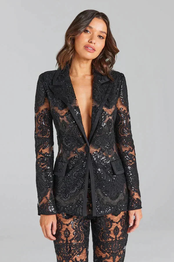 Lace Suit – Sculpted Elegance – Statement Fit