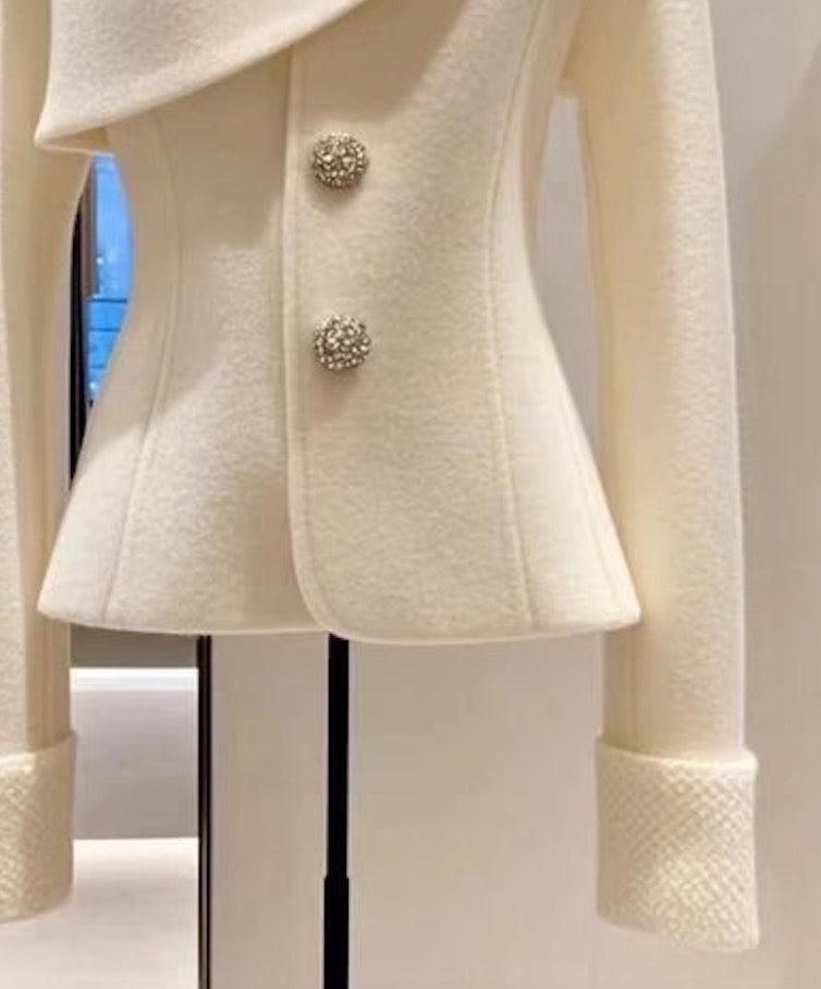 Button Jacket – Asymmetric Elegance – Premium Fit
