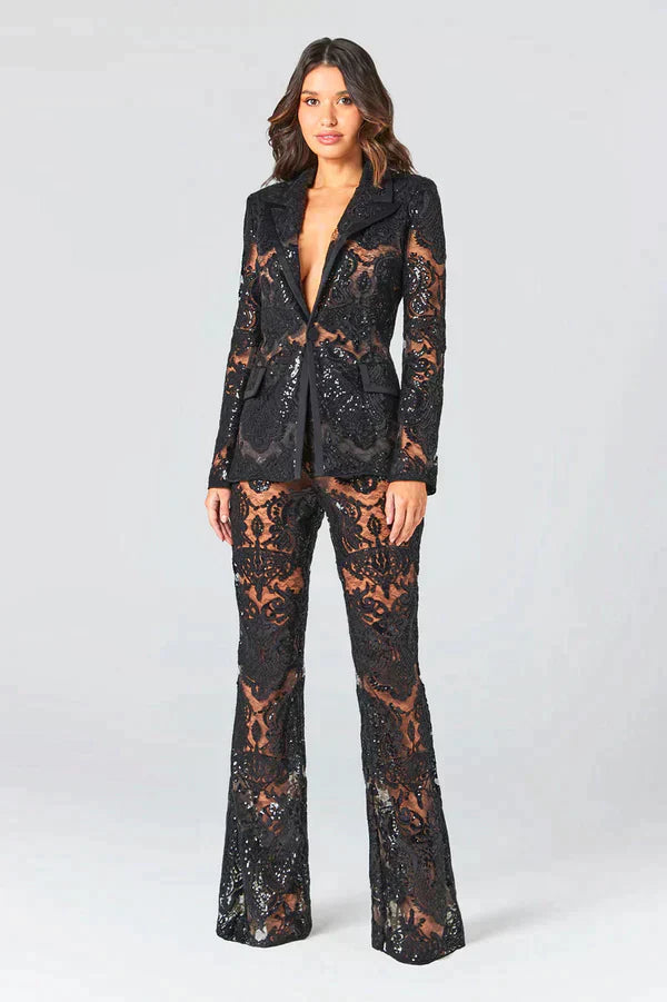 Lace Suit – Sculpted Elegance – Statement Fit