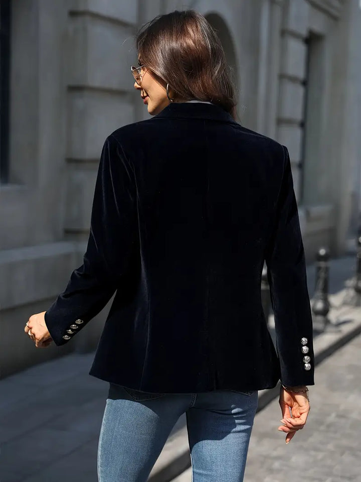Velvet Blazer – Tailored Elegance – Timeless Chic