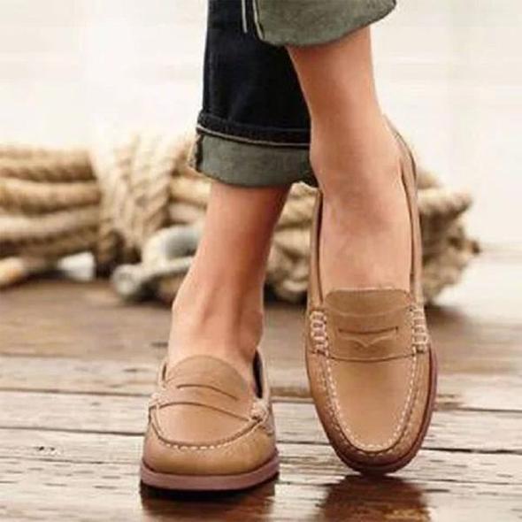 Women’s Classic Loafers – Slip-On Comfort – Everyday Elegance