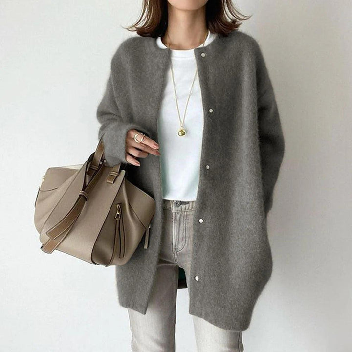 Women’s Cardigan – Oversized – Timeless Style