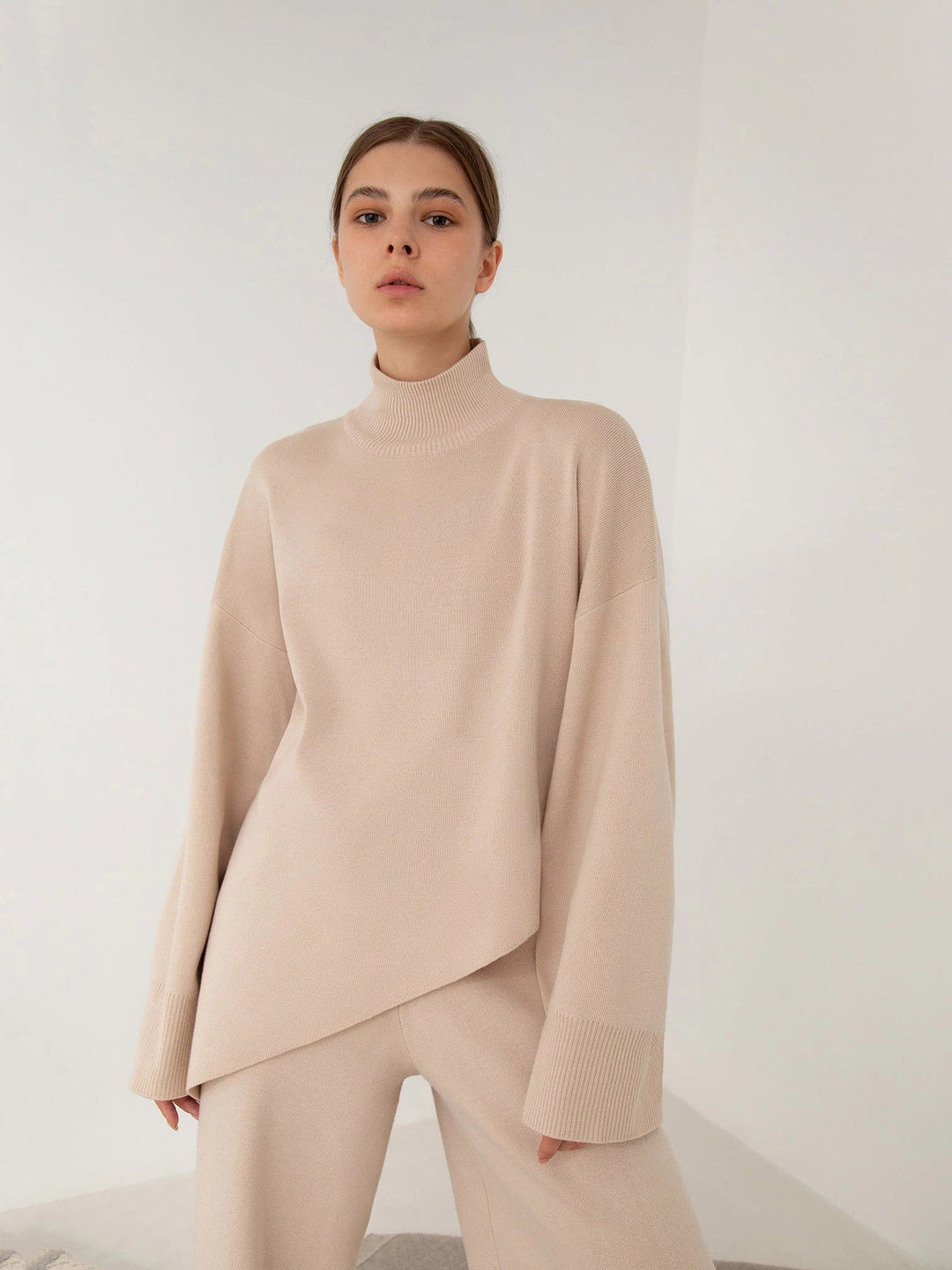 Women’s Knit Set – Relaxed Fit – Modern Elegance